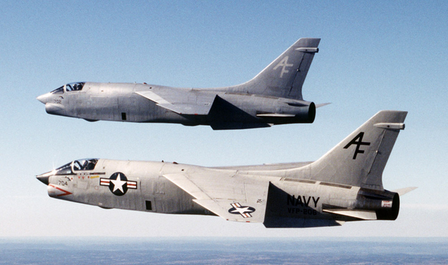 A pair of US Naval Reserve Vought RF-8G Crusaders from Photographic Reconnaissance Squadron 206 (VFP-206) in 1986. (US Navy)